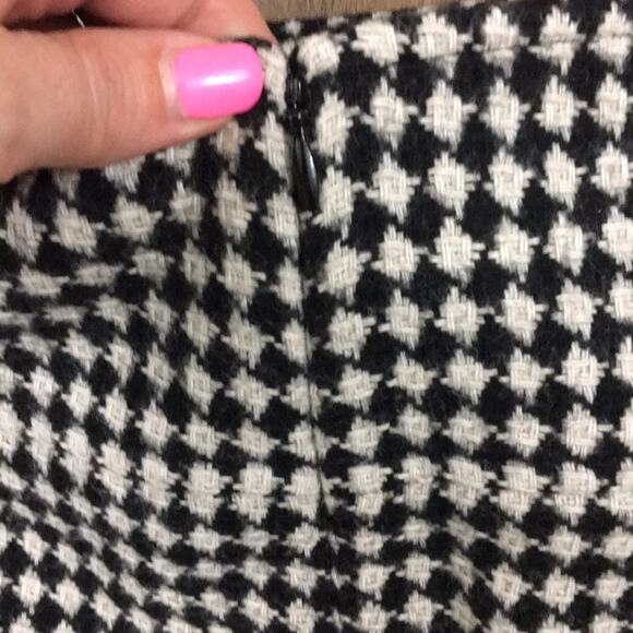 Talbot’s Checkered Plaid Wool Blend Black/White Skirt - Picture 5 of 6